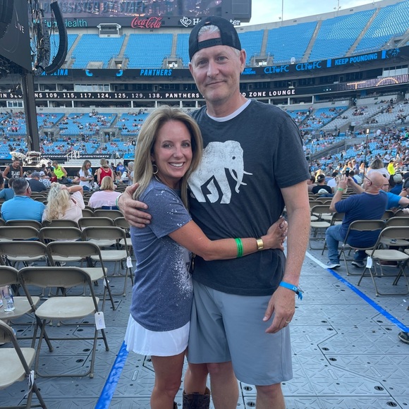 Meet your Posher, Angie - Picture 2 of 2